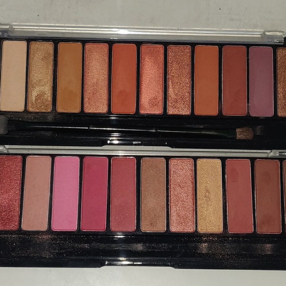 2 piece of Rimmel London Magnif Eye Shadow